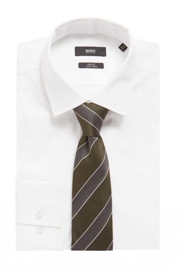 Stropdas in een jacquard van zijde met strepen